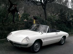 Alfa Romeo Spider 1600 Duetto 1966 года 